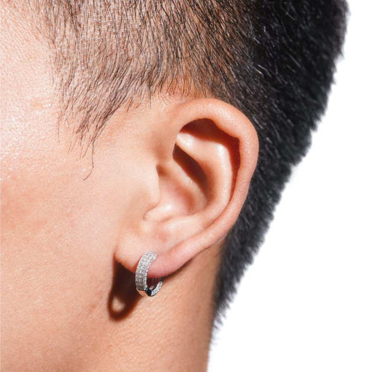 ハローピアス